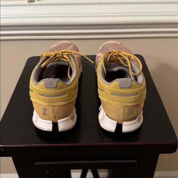 On Cloud Running Walking Women's Sneakers Rose Sand Pink Blush Green size 8.5 - Picture 3 of 7